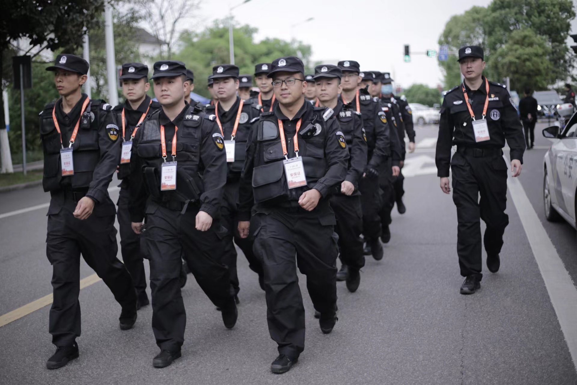 致敬,！最美退役軍人羅剛磊：軍裝換警服 赤膽寫忠誠 第 4 張